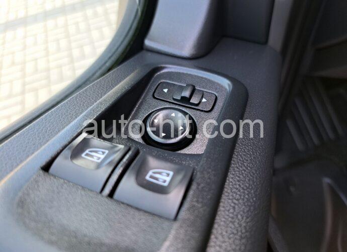 Renault Master L3H2 warsztat BOTT hak halogeny dostawcze busy www.auto-hit (24)